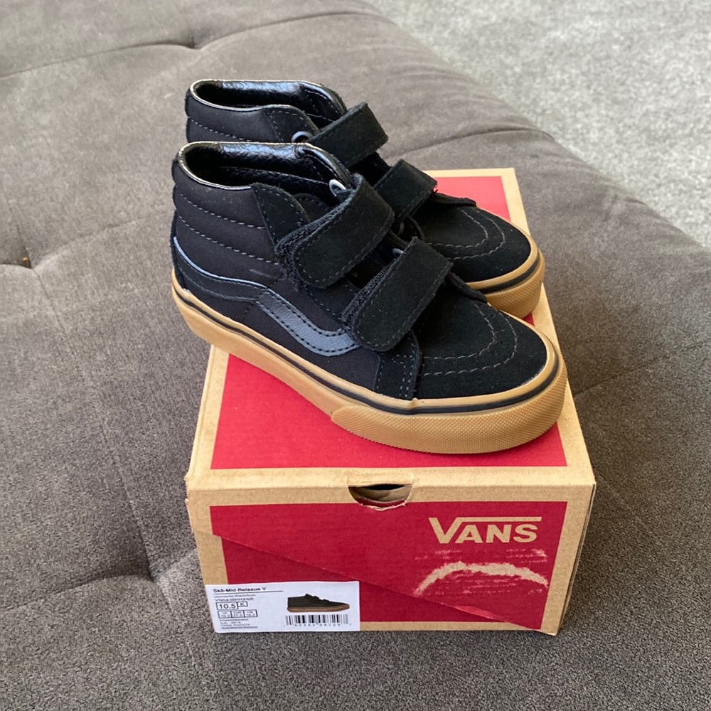 Kids black high tops